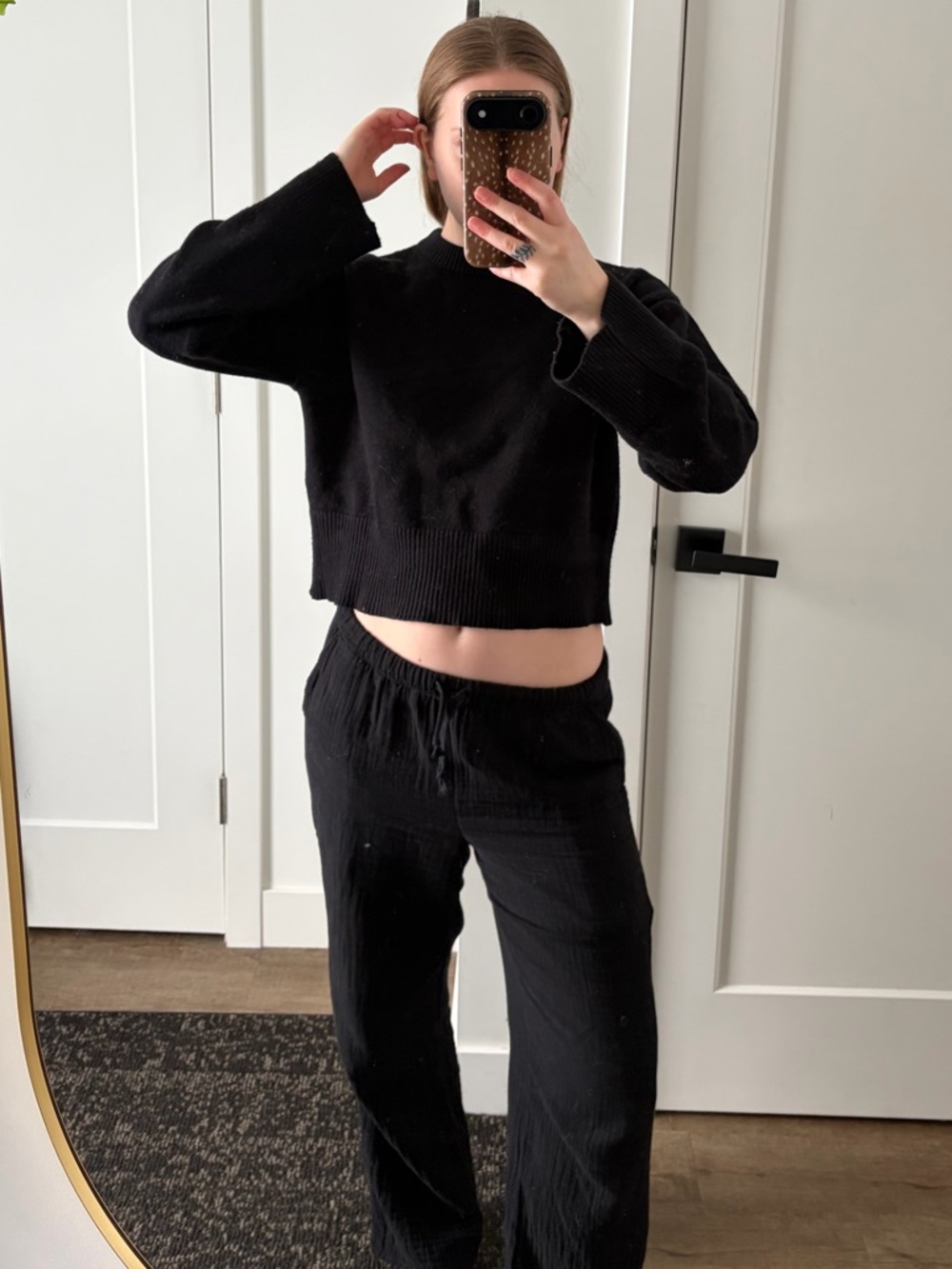 Black Crewneck Cropped Sweater - Unbranded